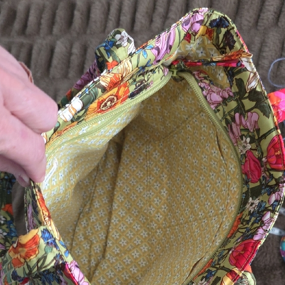 VERA BRADLEY QUILTED TOTE - Picture 4 of 5